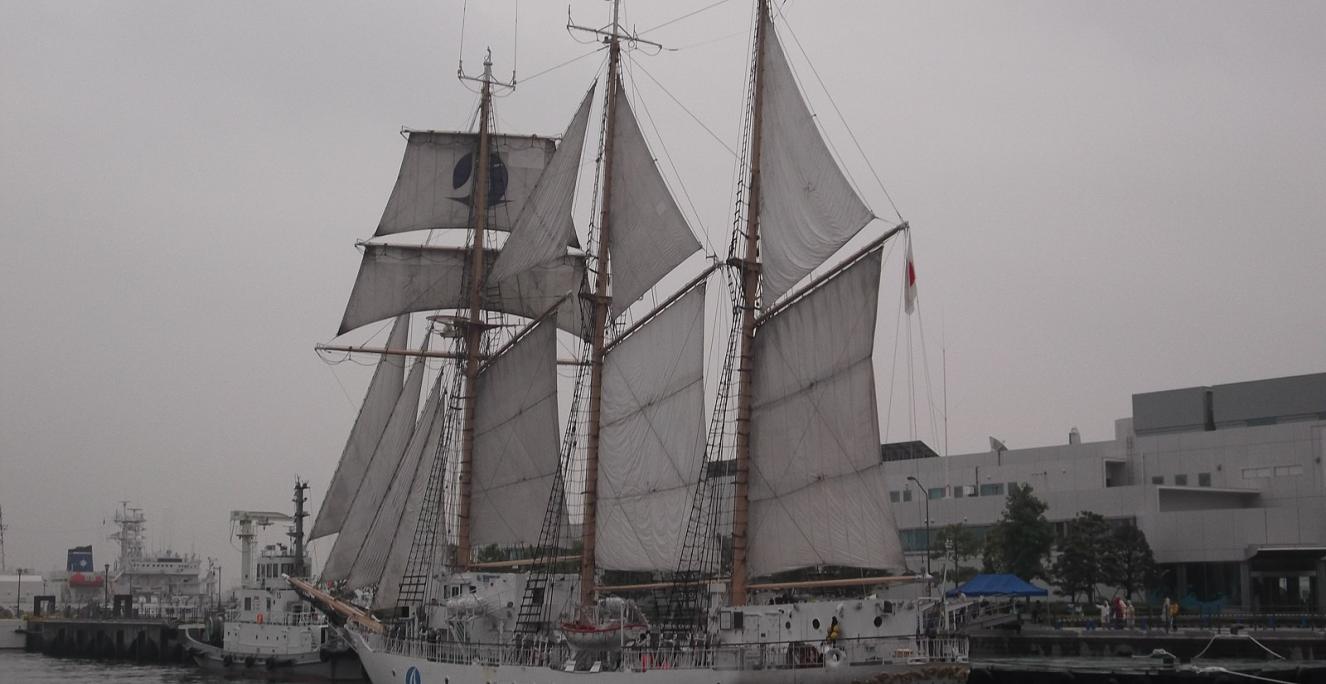 Sails Sails